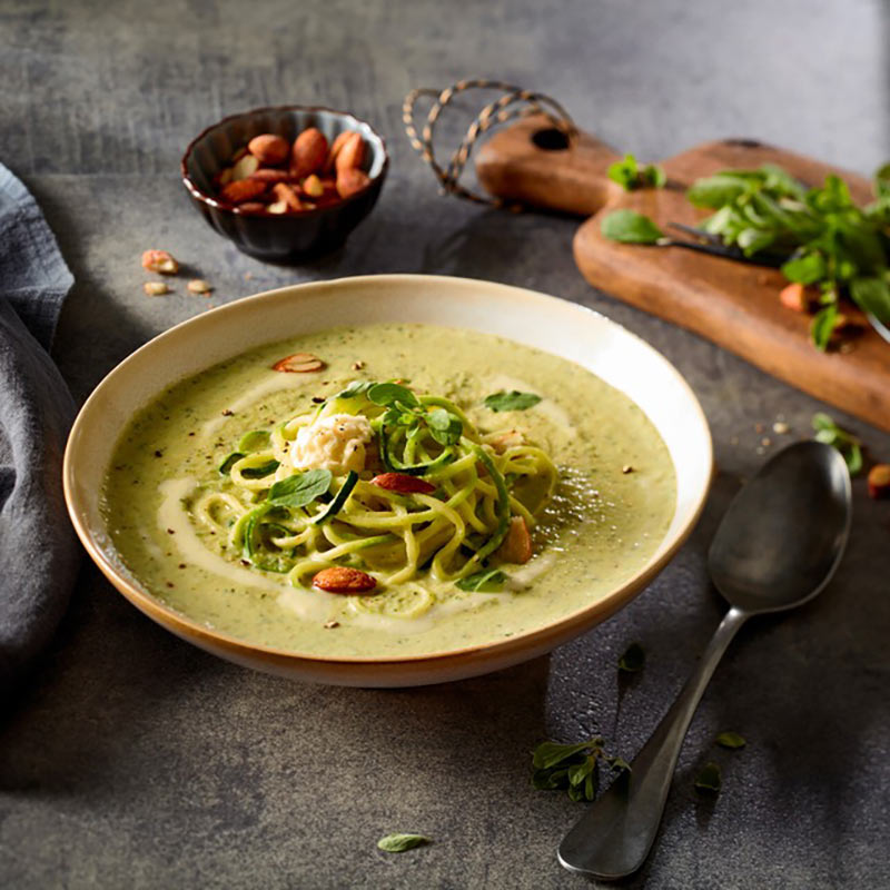 Zucchini-Suppe mit Camembert Creme