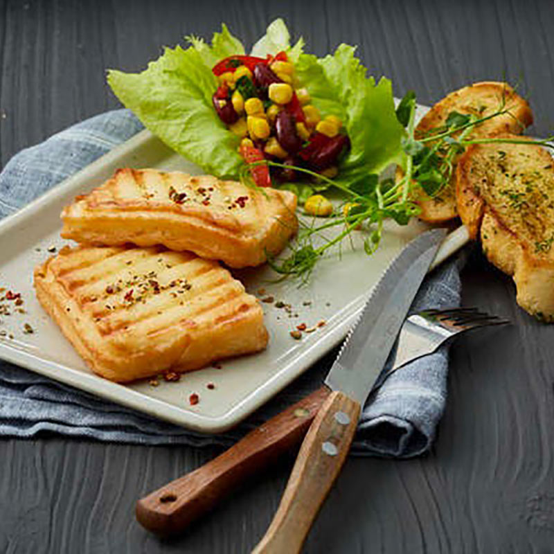 Grill Käsegenuss mit Salat